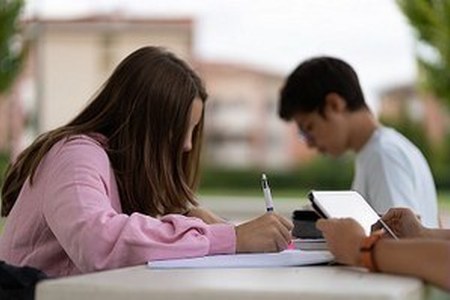 Interventi e attività a favore di preadolescenti e adolescenti